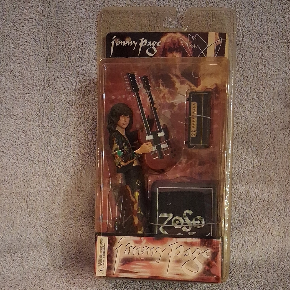 Zoey Zoso Home Art Sculpture with Black and Brown Accents